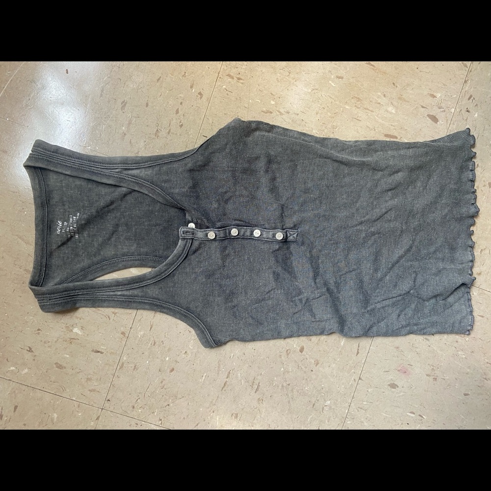 basic aerie tank